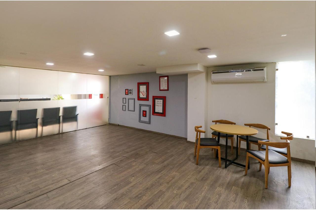 Fabhotel The Chaitanyas Rohini Sec 18 Delhi  Buitenkant foto
